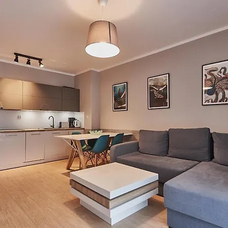 - Wyspianskiego 720 斯维诺乌伊希切