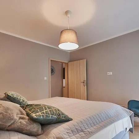 公寓 - Wyspianskiego 720 斯维诺乌伊希切